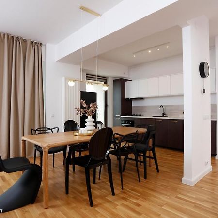 Old Fancy 2Br Pipera Apartment Voluntari Buitenkant foto